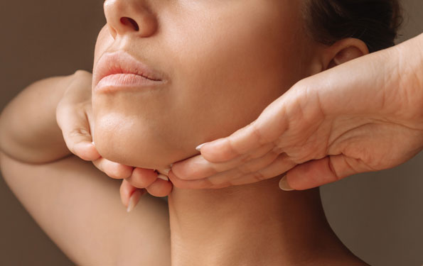 Amazin U - Double Chin What Causes