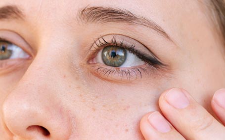 Amazin U - Under Eye Correction Treatment